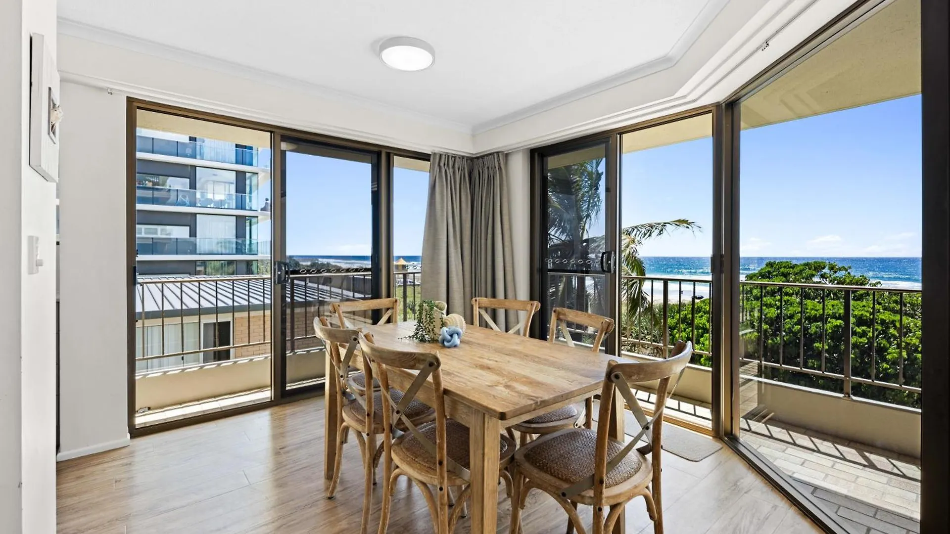 골드코스트 Surfside Court - Hosted By Burleigh Letting 아파트 0*,  오스트레일리아